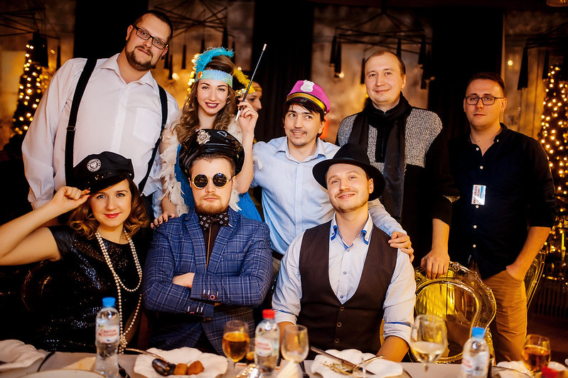 Команда компании празднует Новый год в ресторане Astana